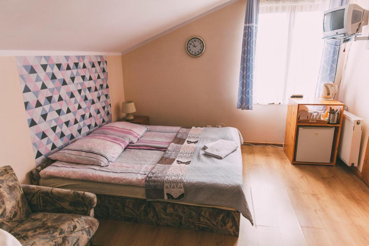Pokoje Goscinne & Restauracja Pestka Choczewo Luaran gambar